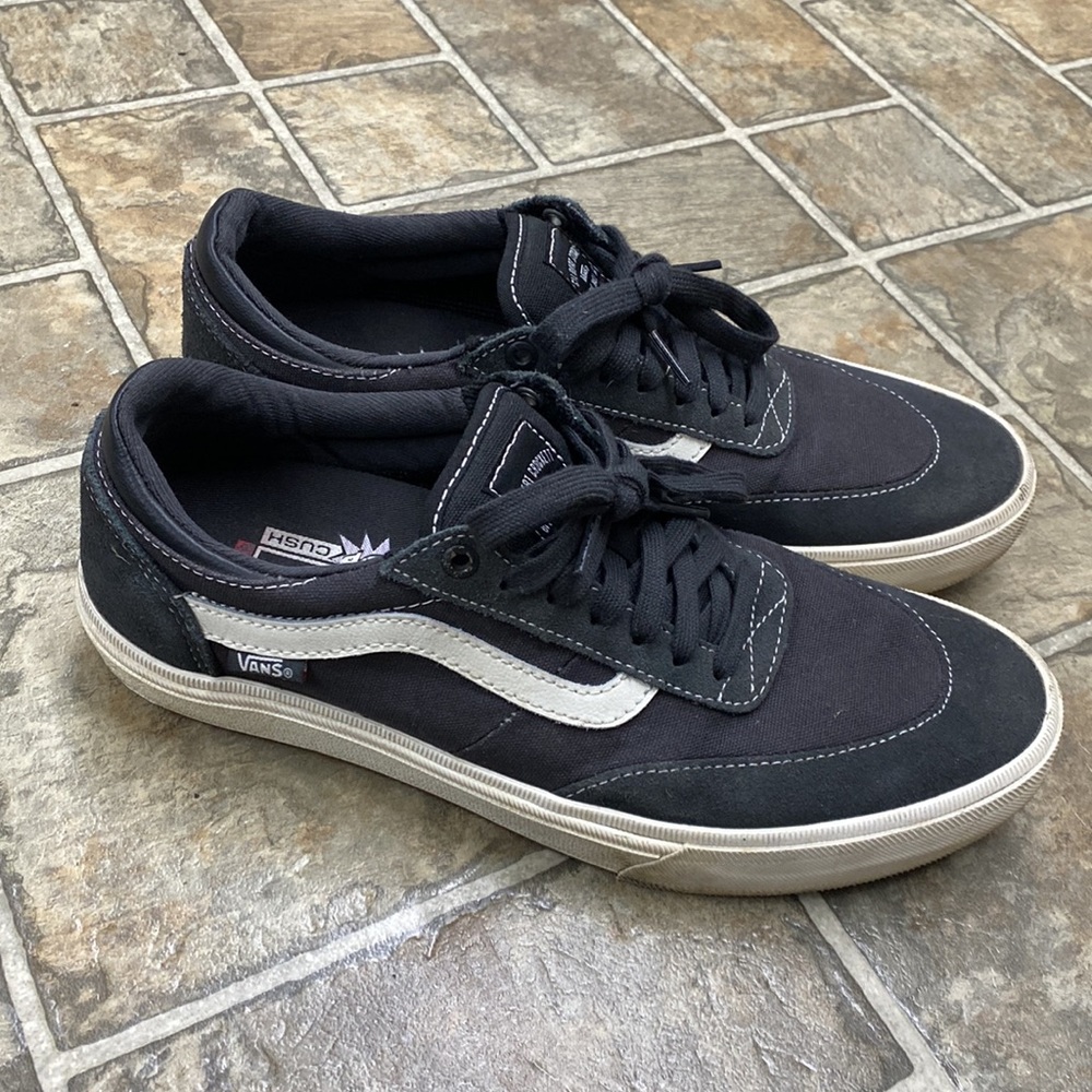 Vans Gilbert Crocket Pop Cush Skateboard Shoes Pro, Black and White